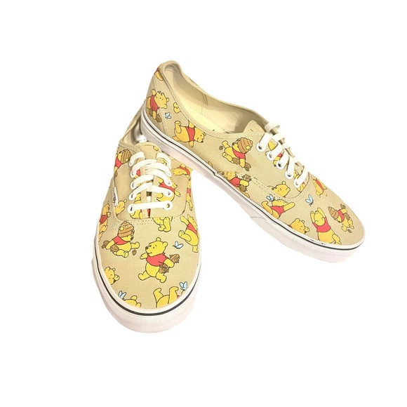 New Vans “Rare” Disney Winnie the Pooh 26 Sneakers Collectibles Sz 10.5 - Picture 2 of 9